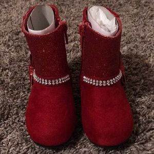 Toddler girls red zip up boots